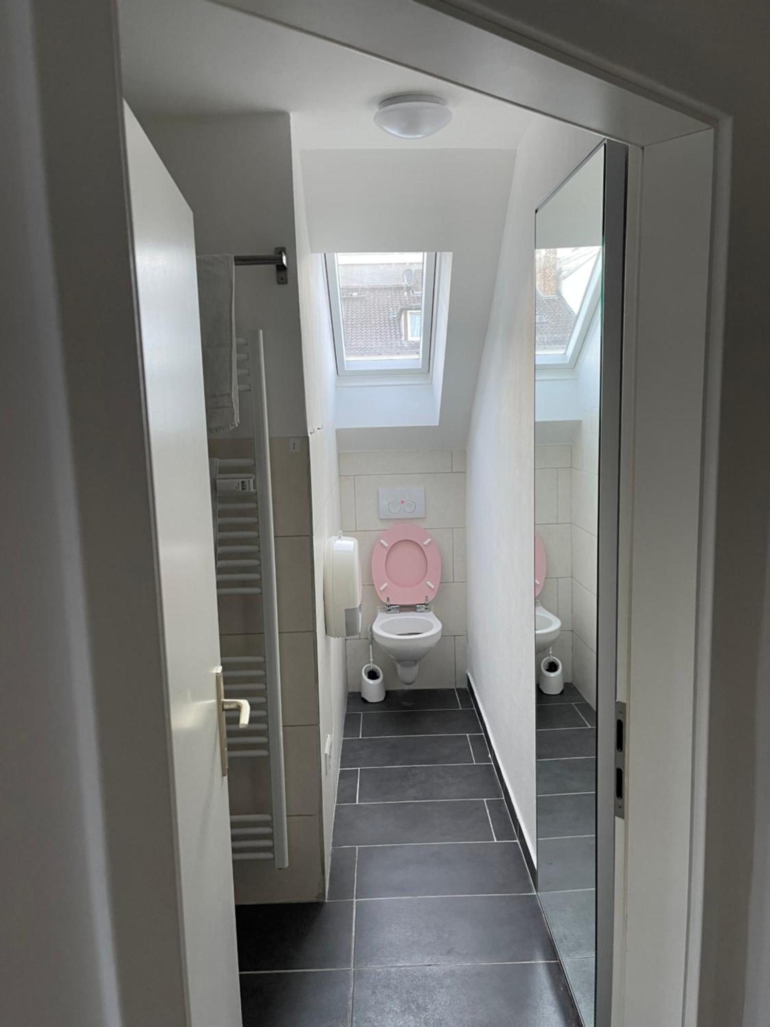 Bequemes Einzelzimmer Im Herzen Von Kassel Esterno foto