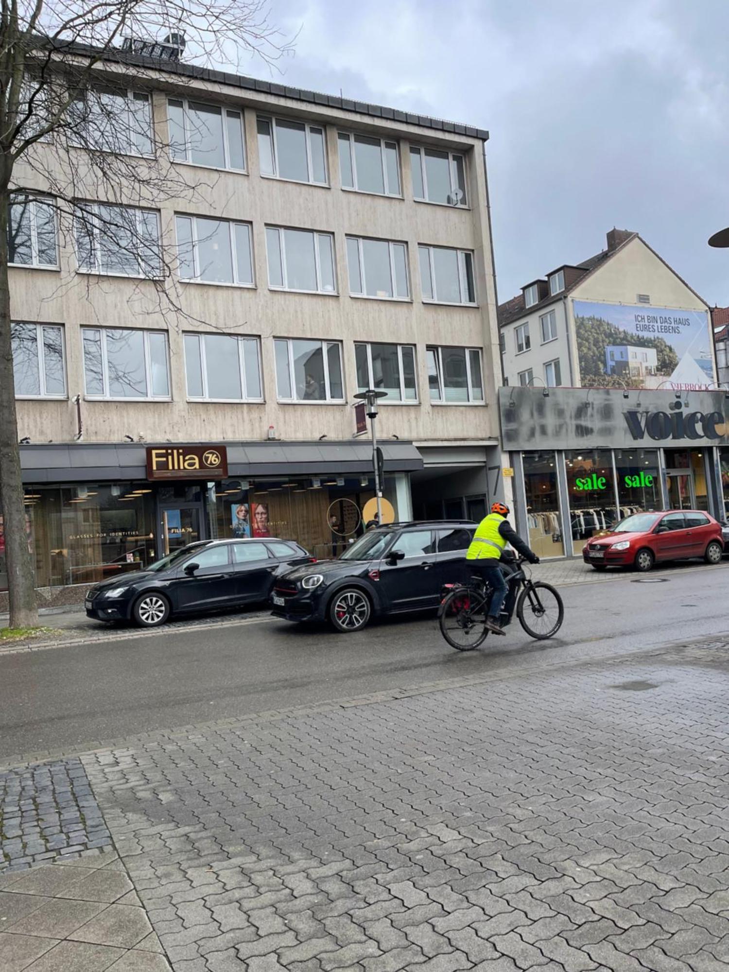 Bequemes Einzelzimmer Im Herzen Von Kassel Esterno foto